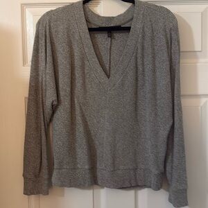 White House Black Market knit, Size L